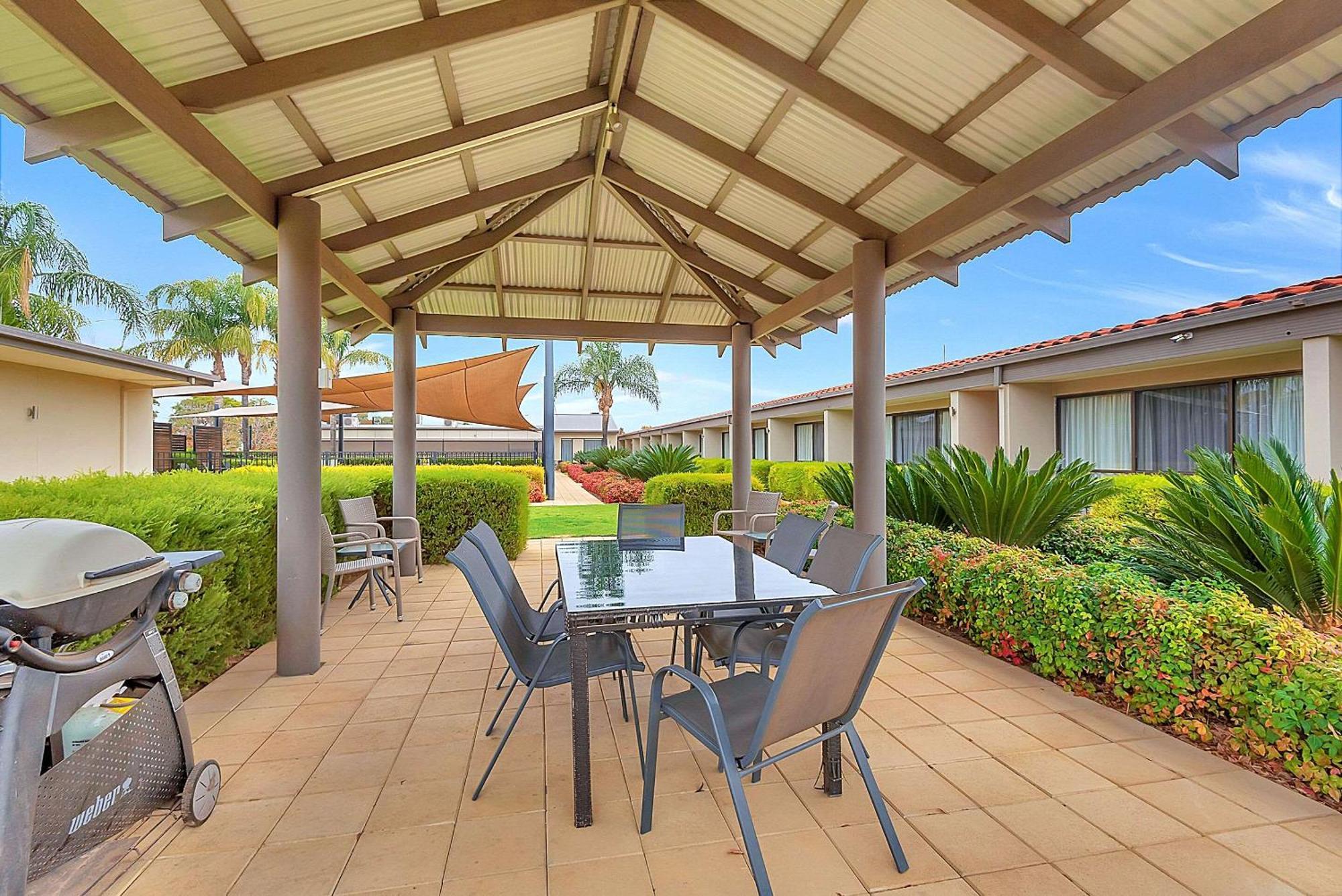 Comfort Inn Deakin Palms Mildura Buitenkant foto